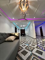 Serene Getaway 5 bedroom duplex