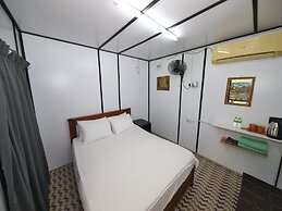 OYO 90960 Rajawali D'cabin Chalet Room