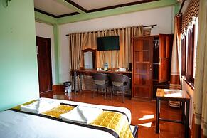 Bountang Mountain View Riverside Hotel