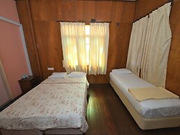 OYO 90968 Teratak Samuderakita Chalet