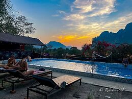Riverside Garden Hostel