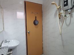 OYO 90964 Melody 88 Inn