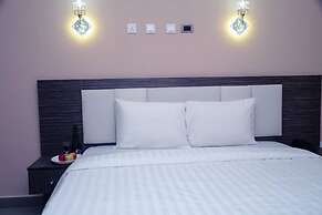 Mo-House Hotel and Event Center