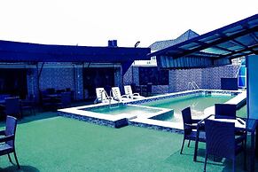 Mo-House Hotel and Event Center