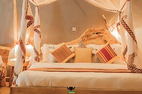 Embogo Lodges