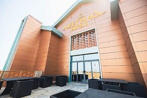 MEETHAQ HOTELS LIMITED