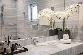 1BD Serene Calm Pool House