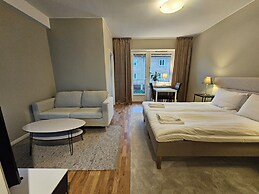 Live and Stay Lagerbring