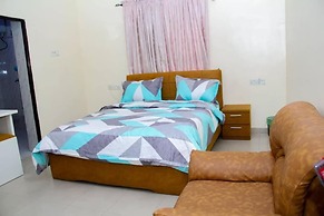 D Dov Guest House