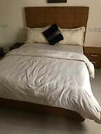 D Dov Guest House
