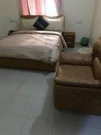 D Dov Guest House
