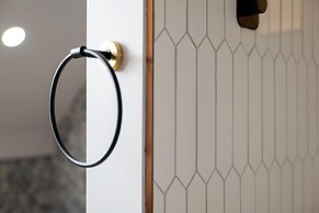 The Sheep and Penguin