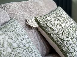 The Sheep and Penguin