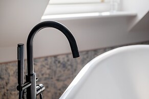 The Sheep and Penguin