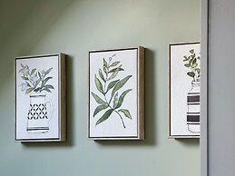 The Sheep and Penguin