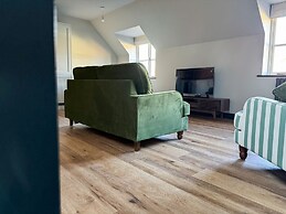 The Sheep and Penguin