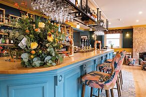 The Sheep and Penguin