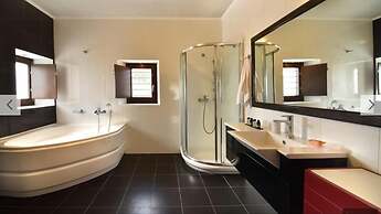 Harmony Luxury Villas