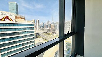 Upscale Studio Apartment Palm View with Big Balcony Free Parking by Be