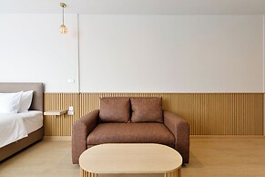 Ratchathewi Hyde Away