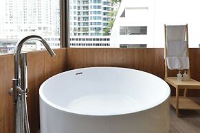 Ratchathewi Hyde Away