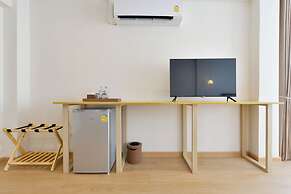 Ratchathewi Hyde Away