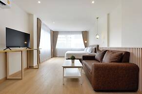 Ratchathewi Hyde Away