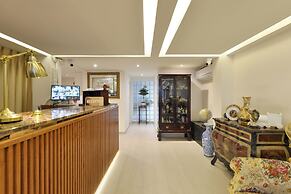 Ratchathewi Hyde Away