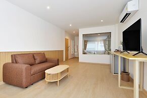 Ratchathewi Hyde Away