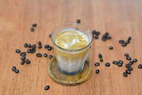 Ratchathewi Hyde Away