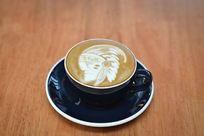 Ratchathewi Hyde Away