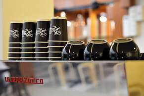 Ratchathewi Hyde Away