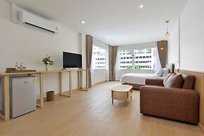 Ratchathewi Hyde Away