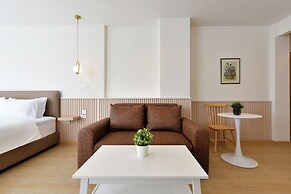 Ratchathewi Hyde Away