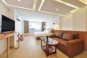 Ratchathewi Hyde Away