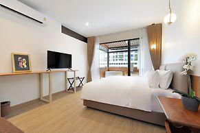 Ratchathewi Hyde Away