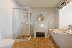 Ratchathewi Hyde Away