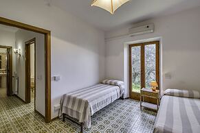 Bright Home With Wonderful Sea View