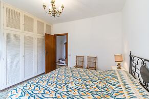 Bright Home With Wonderful Sea View