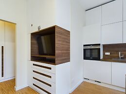 Bright Studio on Wilcza by Renters