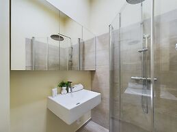 Bright Studio on Wilcza by Renters