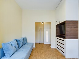 Bright Studio on Wilcza by Renters