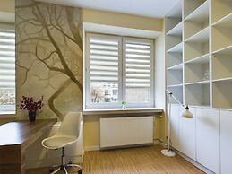 Bright Studio on Wilcza by Renters