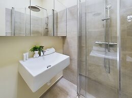 Bright Studio on Wilcza by Renters