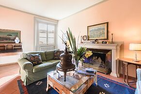 Ponte Vecchio 3 bedrooms by Mmega