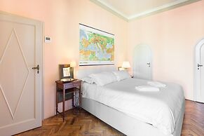 Ponte Vecchio 3 bedrooms by Mmega