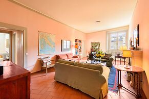 Ponte Vecchio 3 bedrooms by Mmega