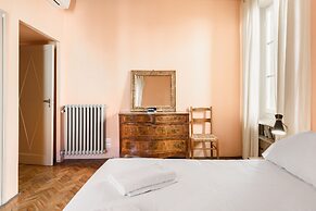 Ponte Vecchio 3 bedrooms by Mmega