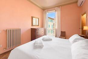 Ponte Vecchio 3 bedrooms by Mmega