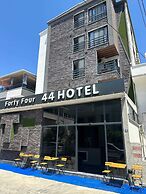 44 HOTEL